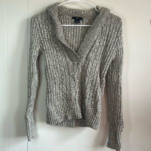 GAP Women’s Gray Knit Hooded Sweater Size Small EUC